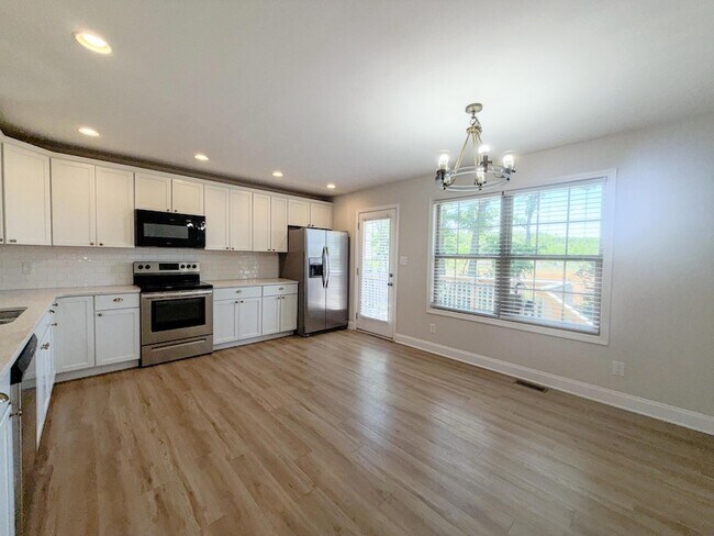 Photo - 1140 Orchard Dr