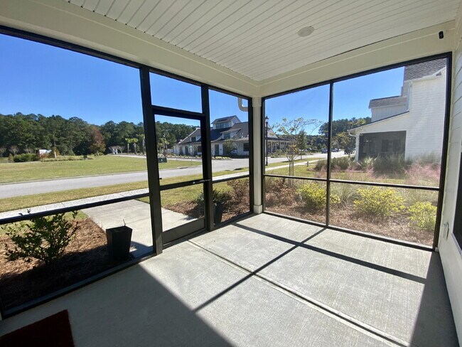 Photo - Spacious, End Unit Townhouse Located in Wa...