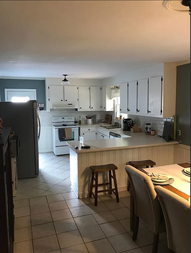 Photo - 223 Willow Springs Dr