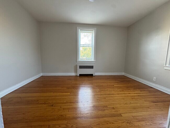 325 Union St A2 - 318 Union St