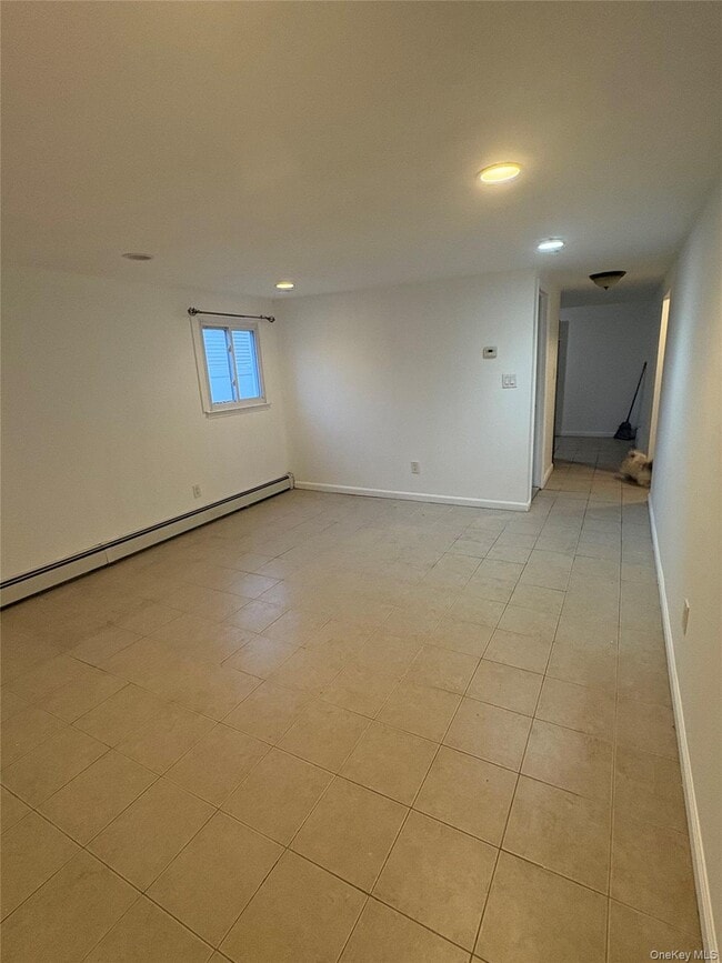 Photo - 225 W Marshall St