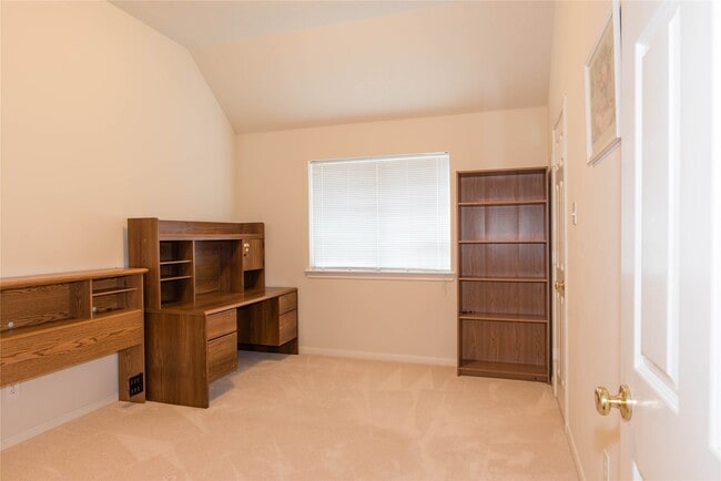 Building Photo - 9115 Sunny Ridge Dr