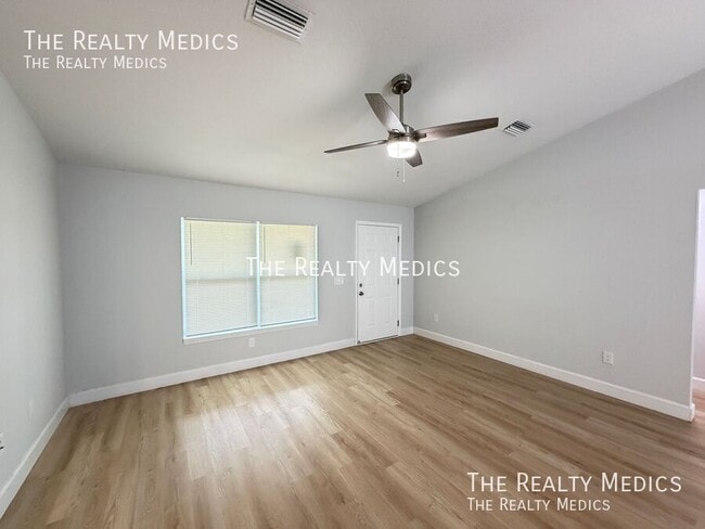 Photo - 16815 SW 50th Cir