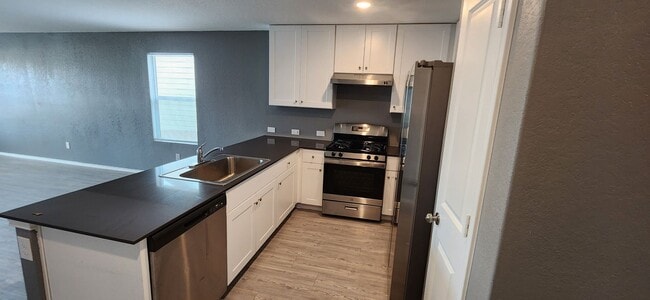 Photo - 4-bed, 2-bath gem in Hidden Trails- Bulverde TX- 4/2/2-6013 Companion Loop