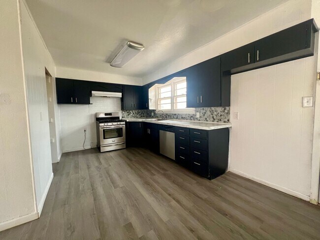 Photo - Charming 3 Bedroom Home in Brownfield!