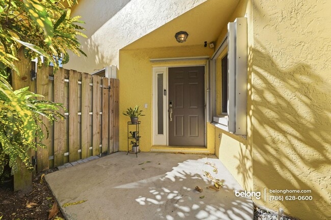 Photo - 616 SW 6th St