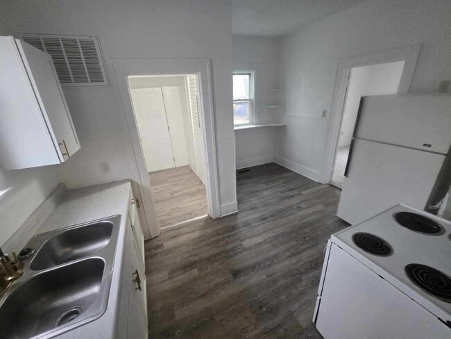 Photo - 1527 S Lulu Ave