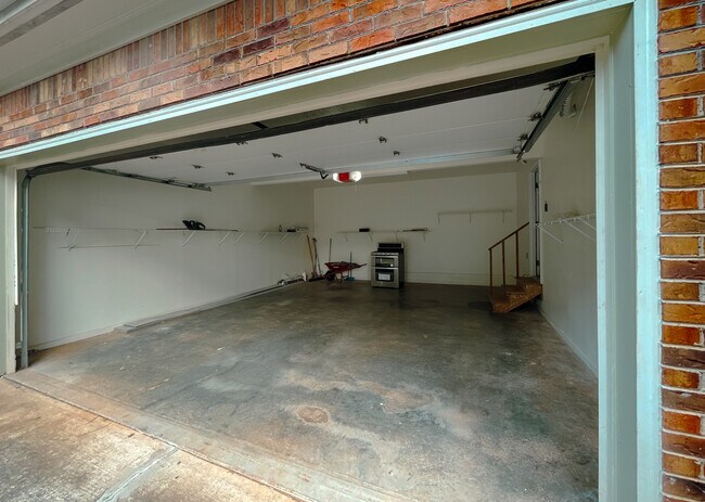 Garage - 330 Fountainmist Trail Unit A