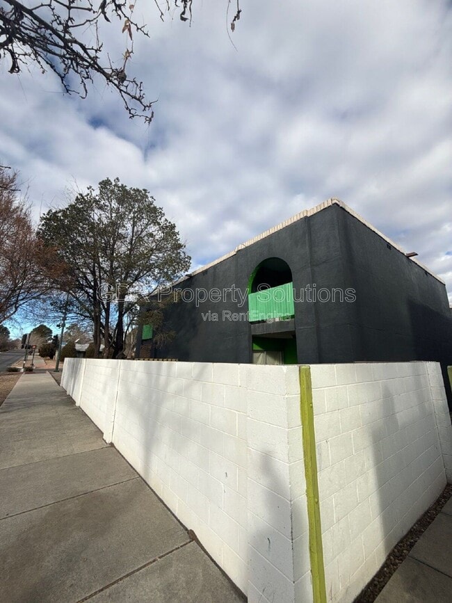 Photo - Plaza Del Sol