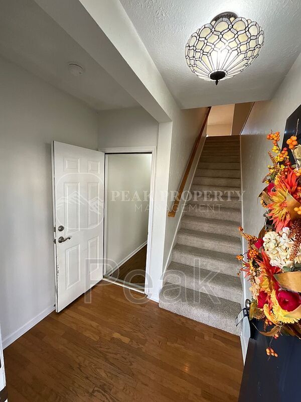 Photo - 216 Wyndom Ct