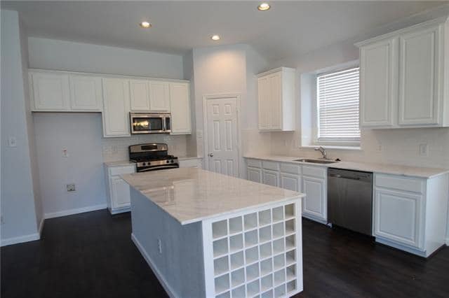 Photo - 2209 Lanshire Dr