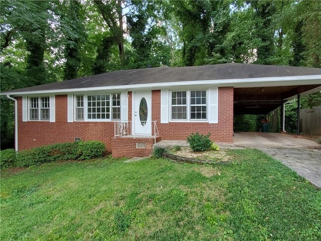 Photo - 939 Turner Dr SE House