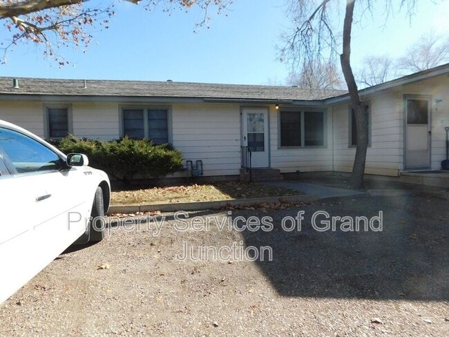 Building Photo - 1047 Bookcliff Ave Unit D