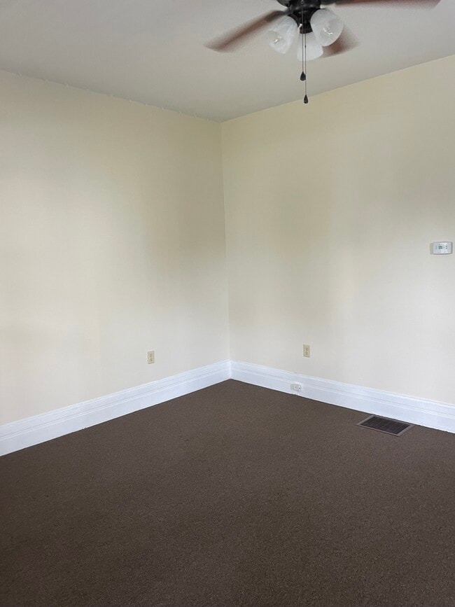 Photo - 1124 Isabella St