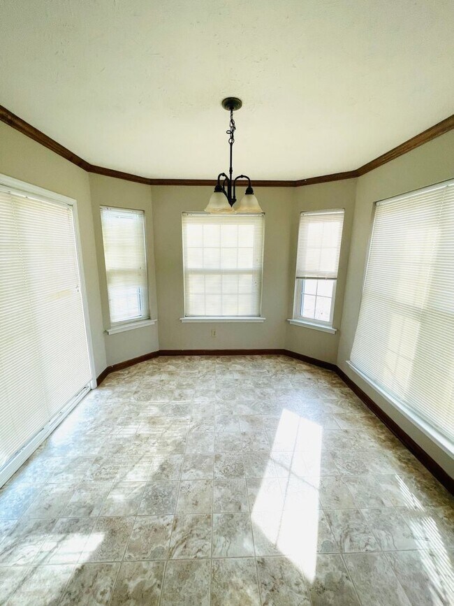 ** 3 bed 2 bath located in Dalraida ** Cal... Rental House Rental in