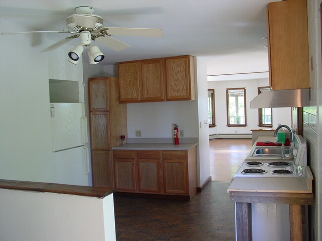 Building Photo - 126 Bridgton Rd Unit 2