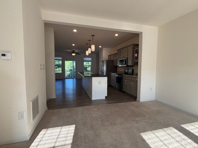 Photo - 143 Inlet St