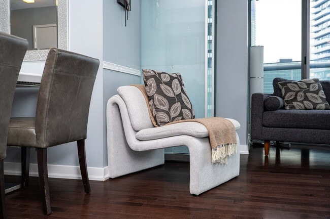 Photo - 807 York St Unit SI ID1519904P