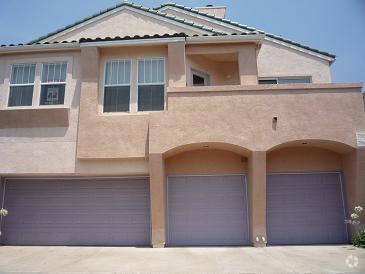 Building Photo - Two story townhome in the Union Square Com...