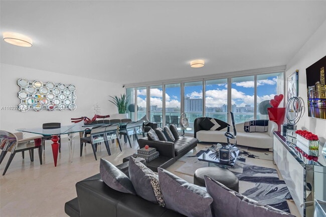 Photo - 1643 Brickell Ave Unidad 1406