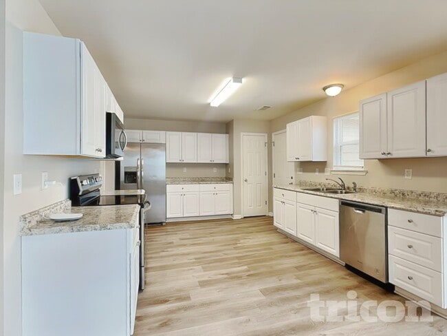 Photo - 110 Summerbrook Rd