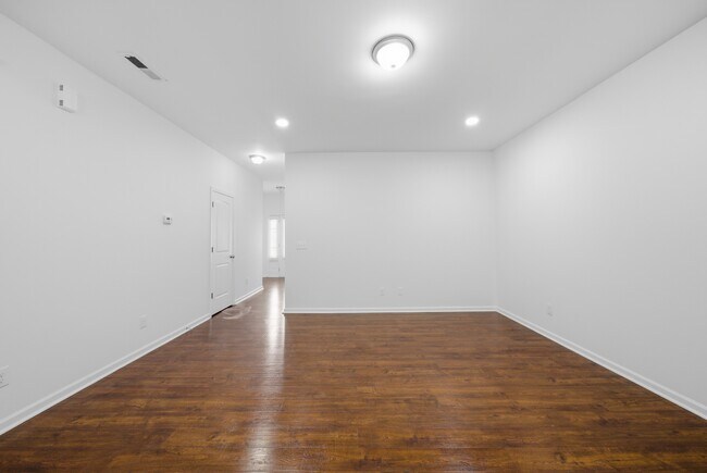 Photo - 410 Leighann Ridge Ln