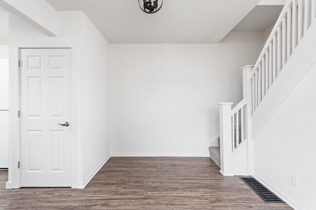 Photo - 563 Tecumseh St