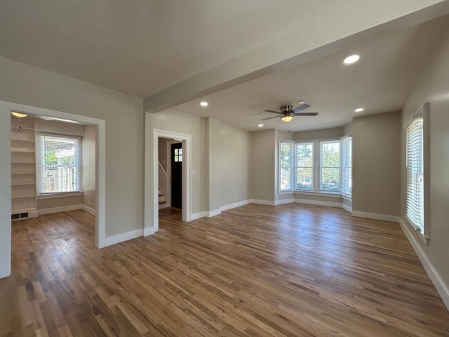 Building Photo - Vintage Aesthetic Meets Modern Glow-Up! Yo...