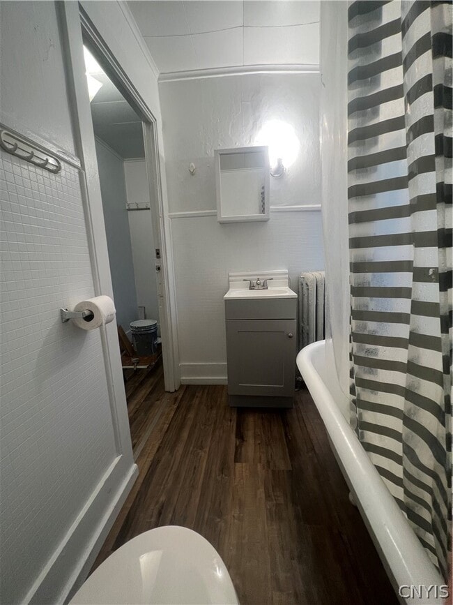 Photo - 255 W 5th St