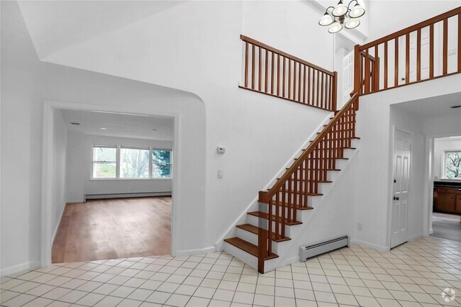 Building Photo - 11 Overlook Way Rental
