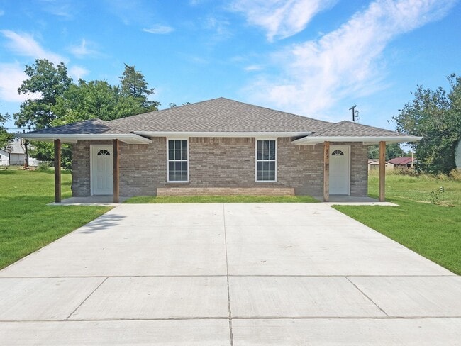 Building Photo - BRAND NEW 3 Bed, 2 Bath Home for Rent -  B...