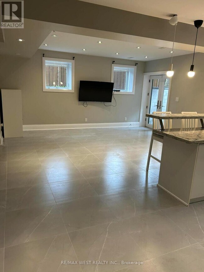 Photo - 1 Pagebrook Dr