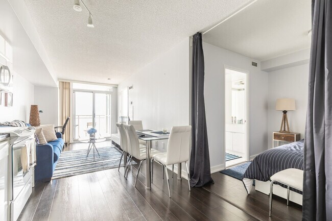 Building Photo - 480 Front St W Unit ID1345946P