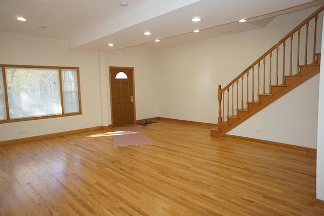Photo - 2847 N Rockwell St Unidad 2