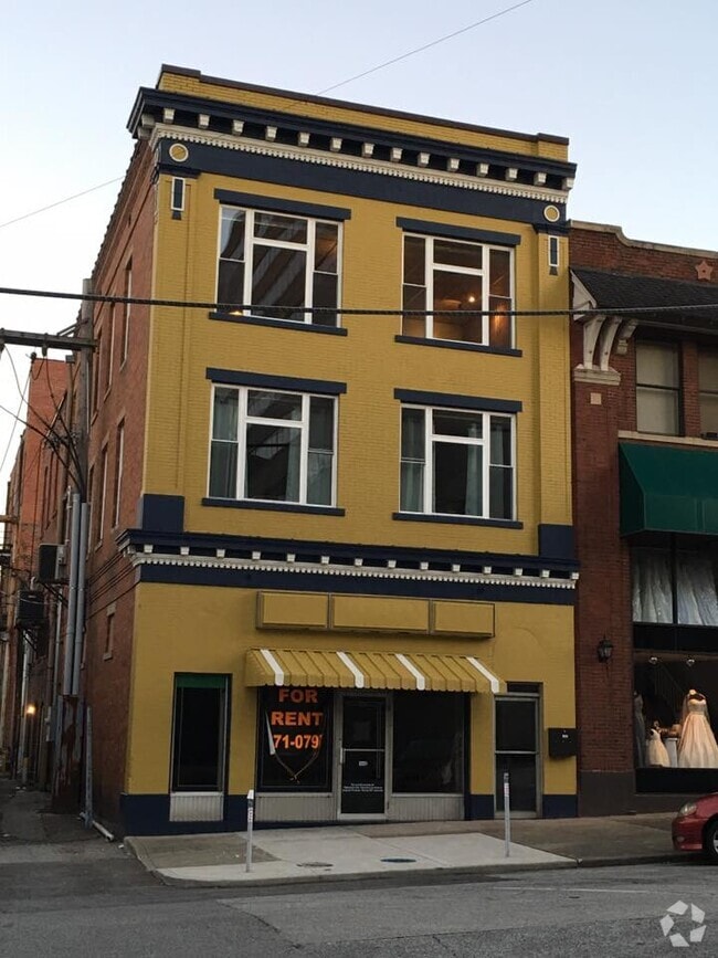 Building Photo - 226B 15th St Rental