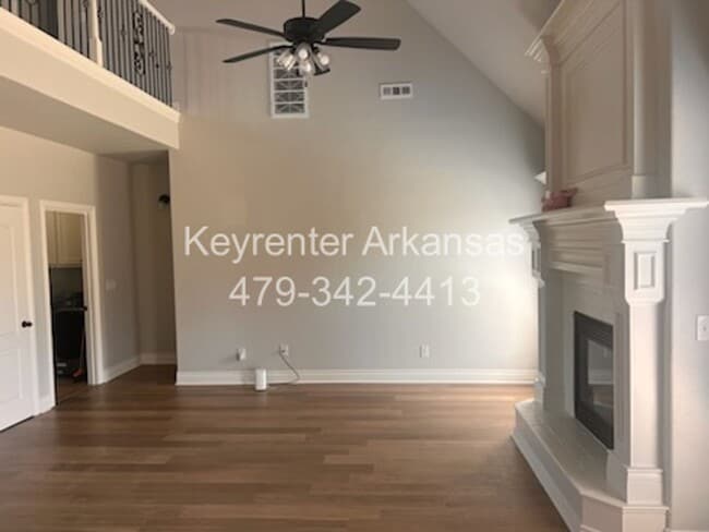 Photo - Spacious 4 Bedroom Home in Centerton!