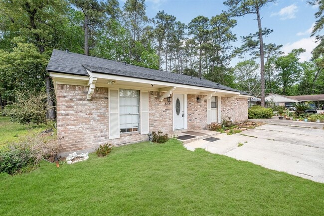 Photo - 635 Chapel Hill Dr