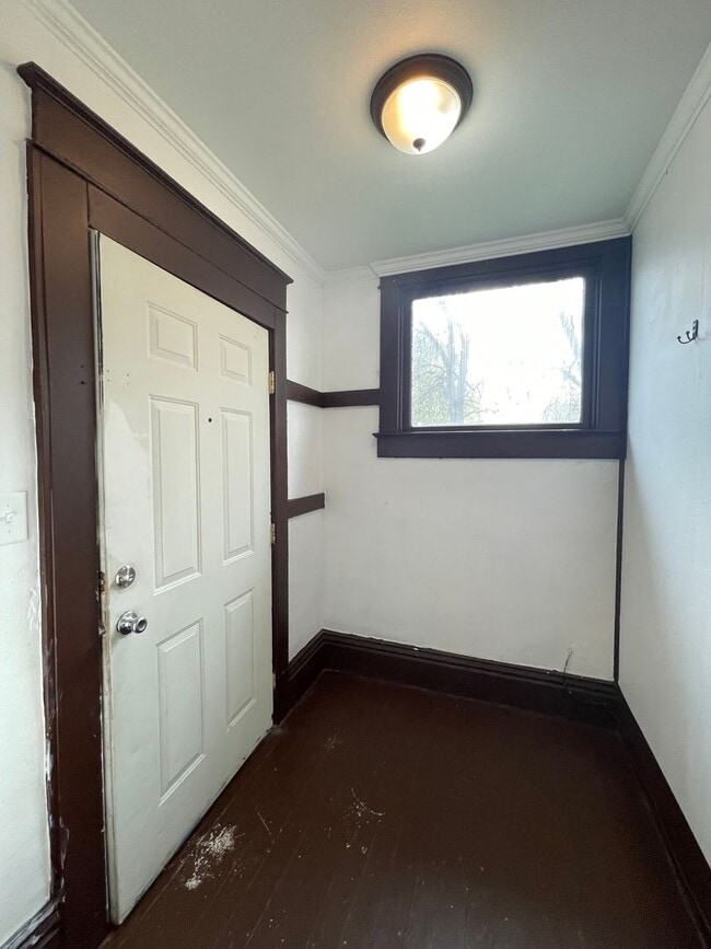 Building Photo - Northside 2 story