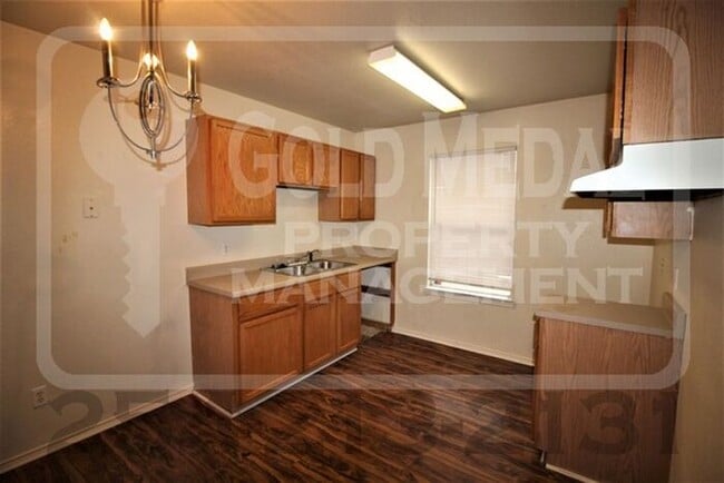 Photo - 1101 Horizon Dr