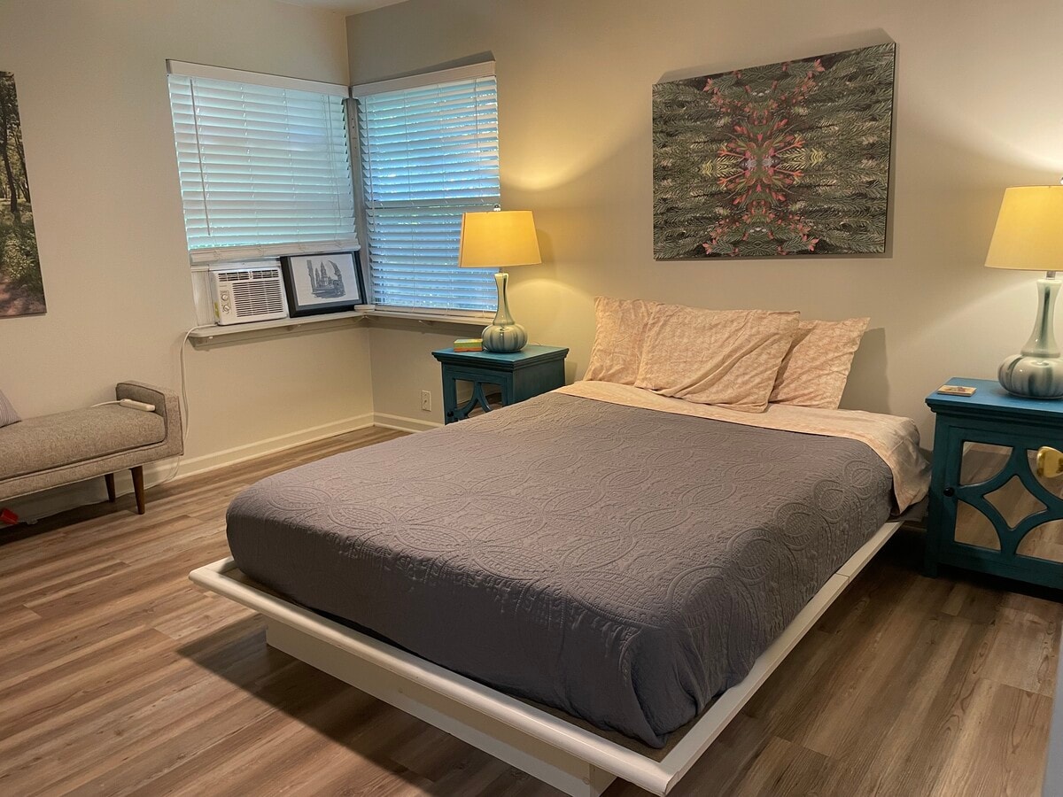Furnished Room Rentals 4-6 month rental - Furnished Room Rentals 4-6 month rental Unit 2