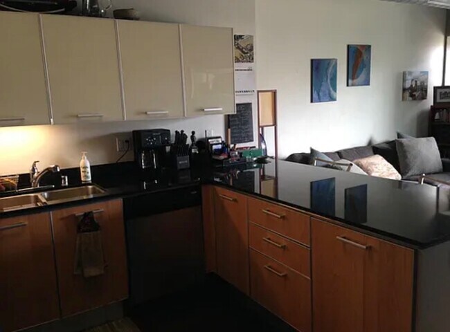 Photo - 645 W 9th St Unit 322