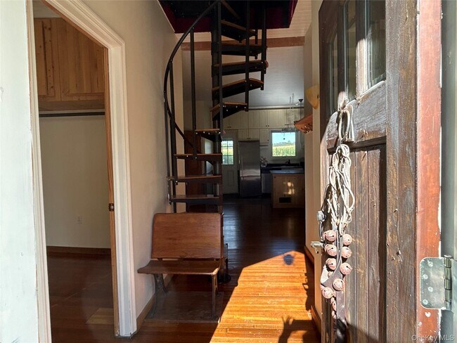 Photo - 135 Rudd Pond Rd