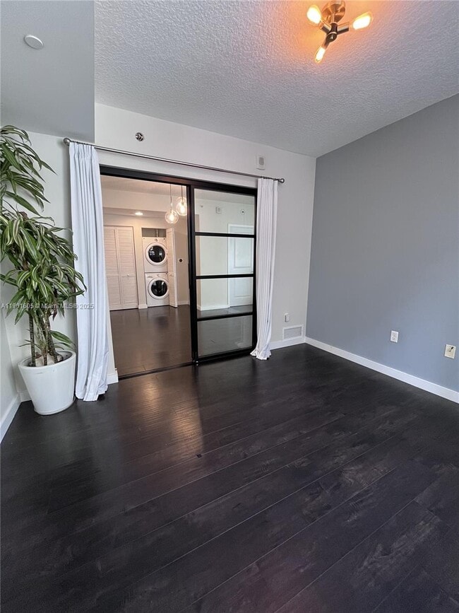 Photo - 601 NE 23rd St Unit 606