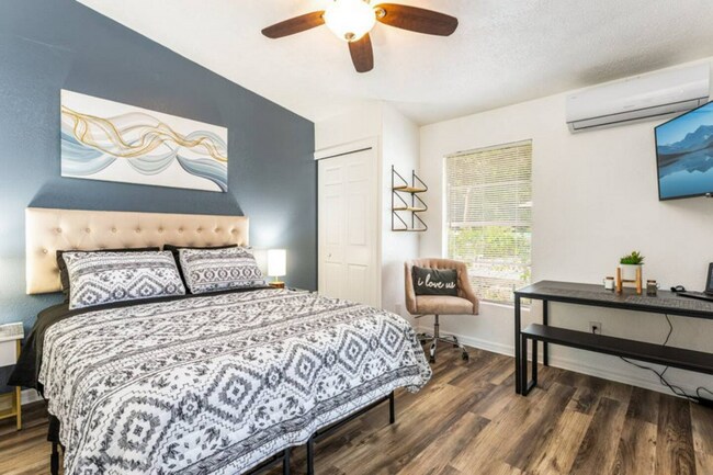 Photo - 2301 Carlton Dr Unit 3