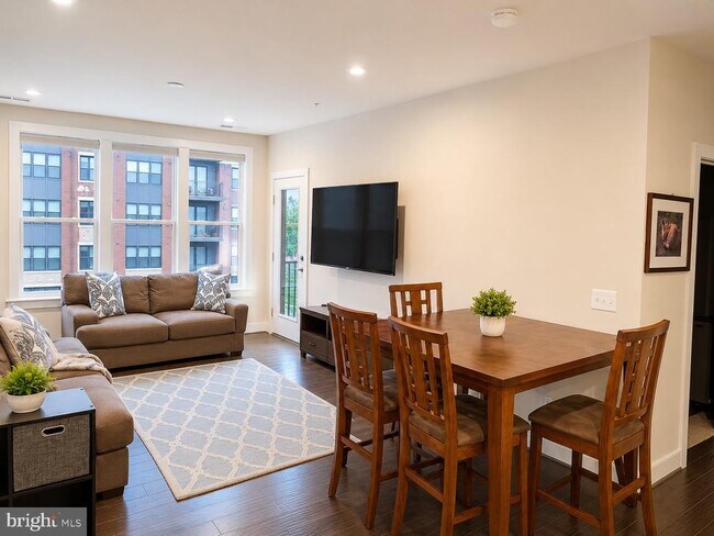 Photo - 3505 Bellflower Ln Unit 303
