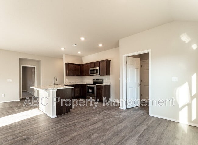 Photo - 4405 SW Sackett Ave