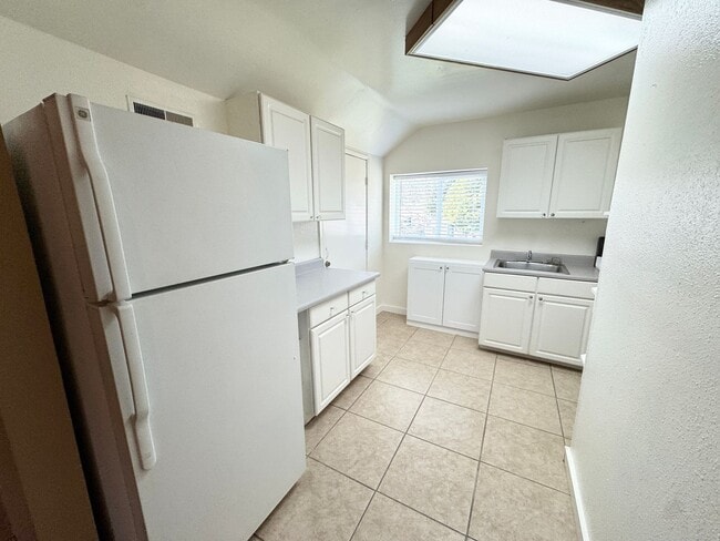 Photo - Country living Condo in Downtown Sunol with gated entrance Unidad F1