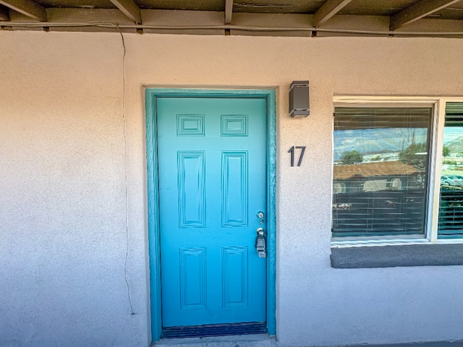 Photo - 1110 E Highland Ave Unidad 17