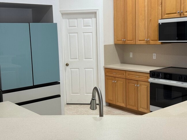 Photo - 5824 NW Zenith Dr