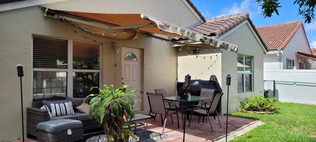 Photo - 13467 SW 23rd St